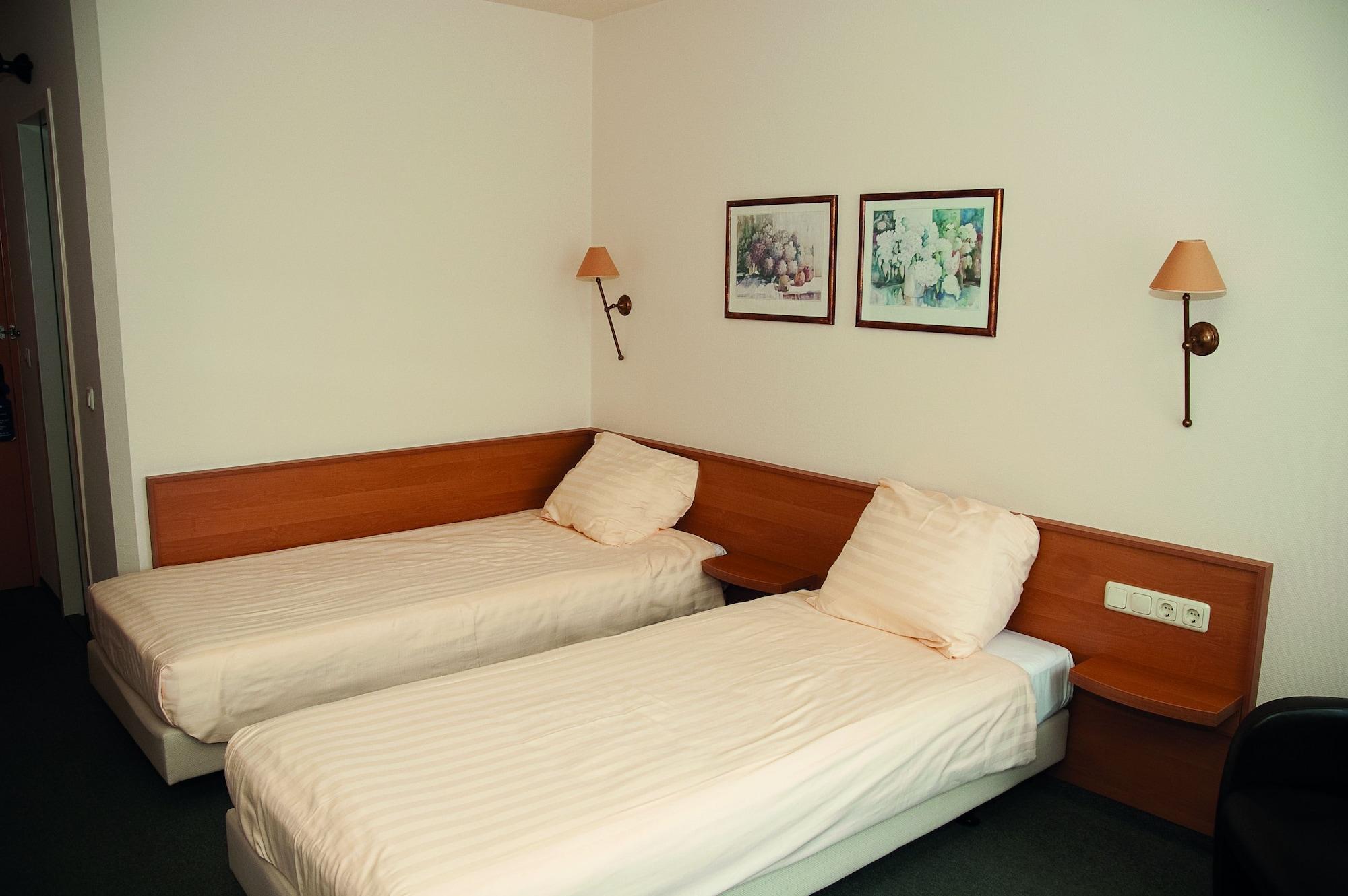 Fletcher Hotel - Restaurant สเตนไวค์ ภายนอก รูปภาพ