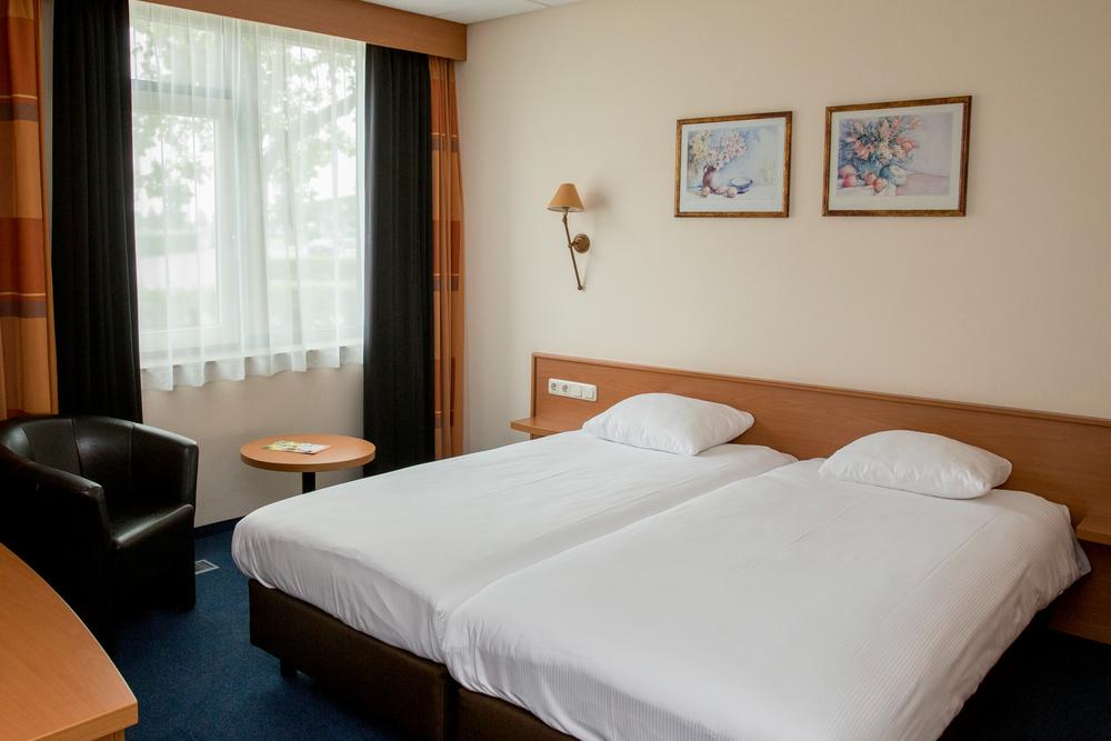 Fletcher Hotel - Restaurant สเตนไวค์ ภายนอก รูปภาพ
